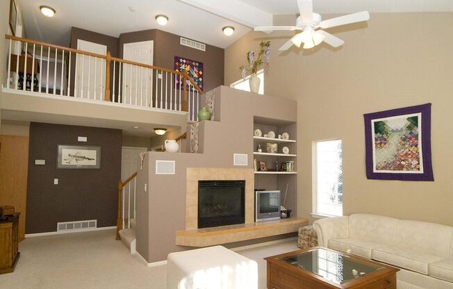 Bright Broomfield Home in Broadlands Cottages
