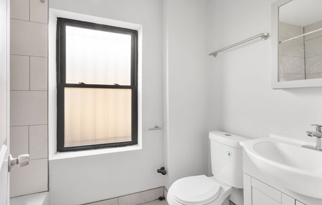 Studio, 1 bath, 250 sqft, $1,425, Unit 1D