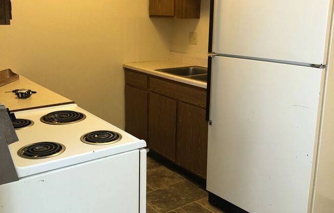 1 bed, 1 bath, 580 sqft, $650, Unit 1540-13