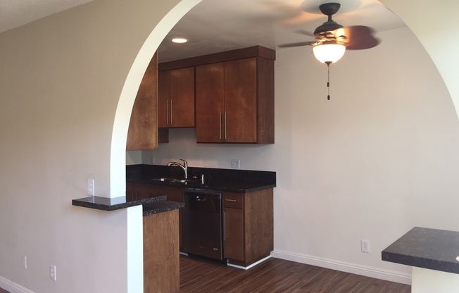 1 bed, 1 bath, 700 sqft, $2,250, Unit 7