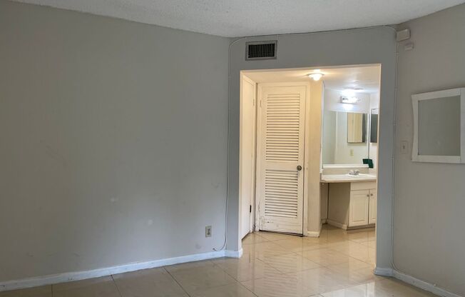 1 bed, 1 bath, $1,100