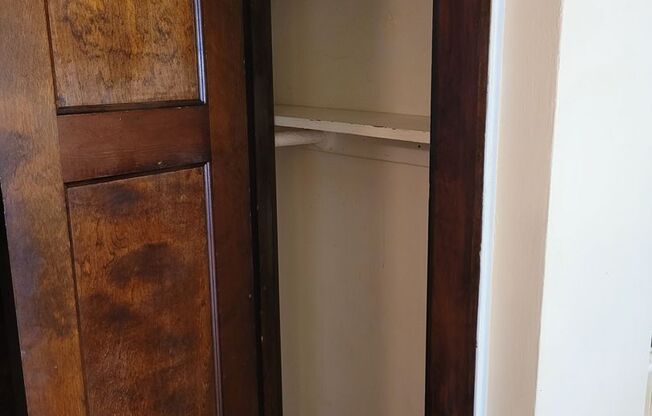 1 bed, 1 bath, $995, Unit 302