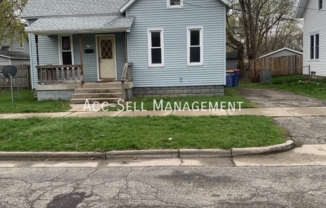 1745 LAFAYETTE NE