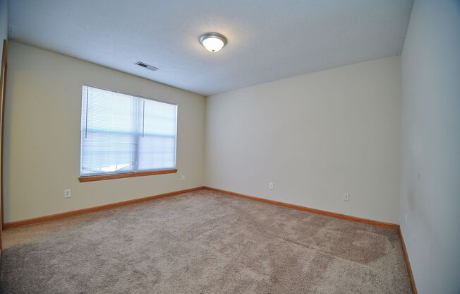 2 beds, 2.5 baths, 1,100 sqft, $1,410, Unit 4CW