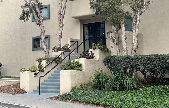 MISSION HILLS...  Top-Floor 2 Bedroom, 2 Bath Condo in Torrance Canyon Available Now!