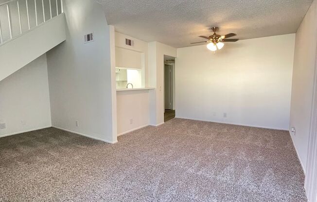 3 beds, 2 baths, 1,250 sqft, $2,699, Unit G202