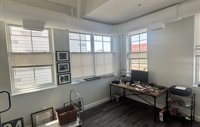 2 beds, 1 bath, 905 sqft, $2,850, Unit 306