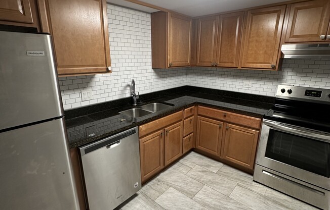 552 N QUENTIN RD