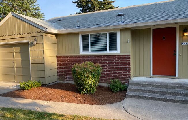3 Bedroom Upgraded SW Portland Home!