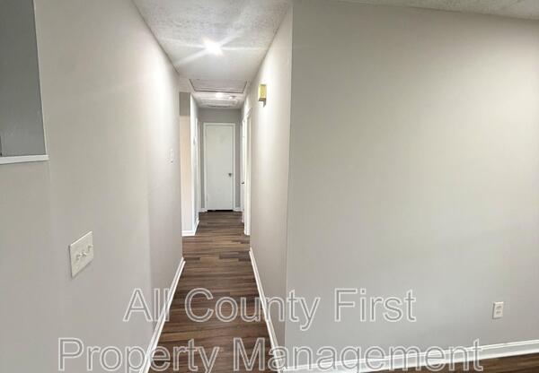 3707 W AUSTIN CT