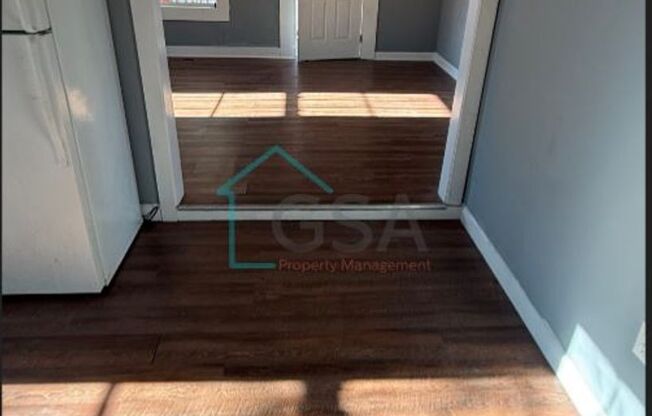 3 beds, 2 baths, $1,400, Unit 116 Delano Avenue-1