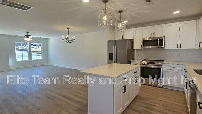 362 W MOORE AVE