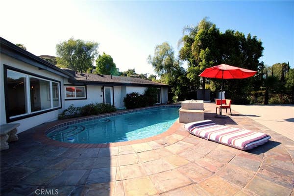 3650 Sapphire DR