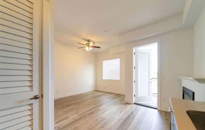 Studio, 1 bath, 432 sqft, $1,199, Unit 2313