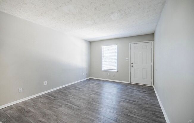 3 beds, 2 baths, 1,017 sqft, $1,395, Unit J129
