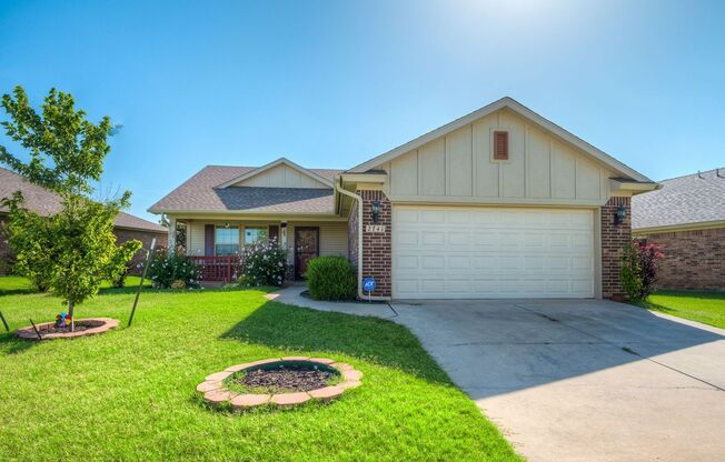 2741 LERKIM LN