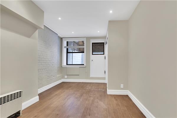 404 E 88 ST