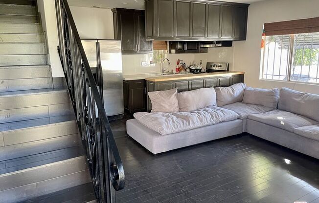 6356 W 6 ST
