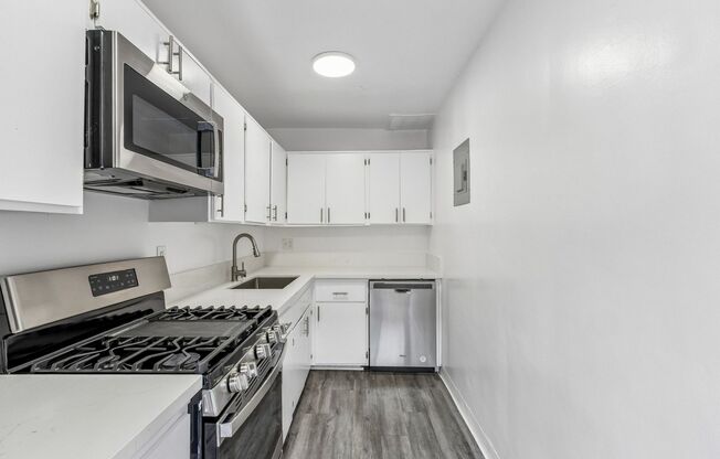 Studio, 1 bath, 615 sqft, $1,898, Unit 119