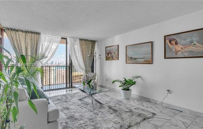 2 beds, 2 baths, $3,500, Unit # 1911