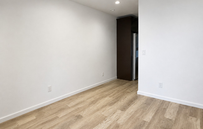 Studio, 1 bath, 400 sqft, $1,650, Unit 7025-30A