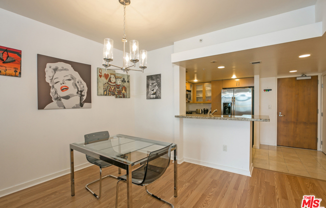 1 bed, 1 bath, 946 sqft, $3,950, Unit 614