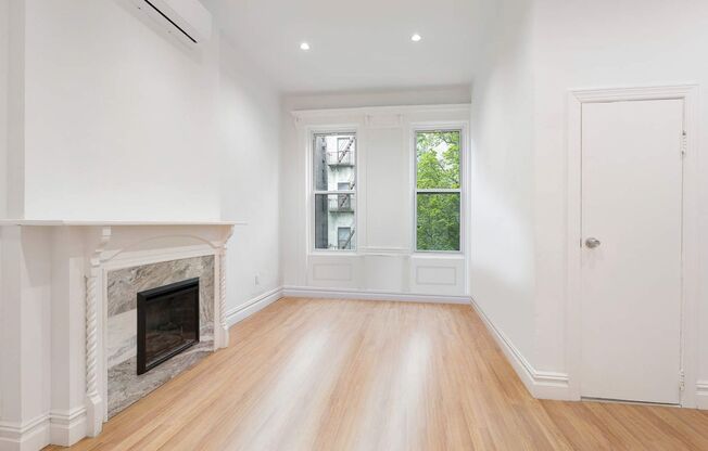 228 W 136 ST