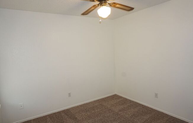 2 beds, 2 baths, $900