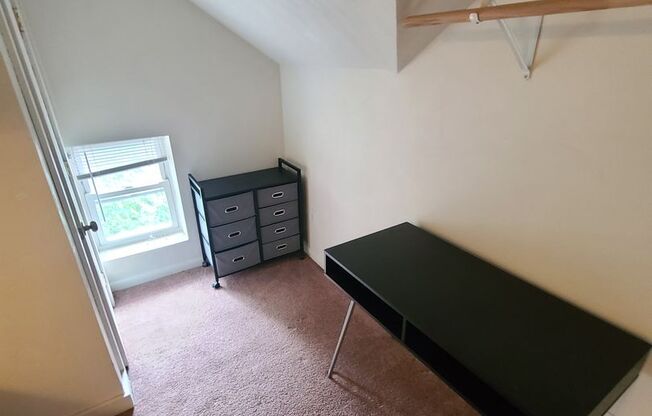 3 beds, 1 bath, $1,200, Unit #2