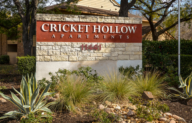 Cricket Hollow Apartments
