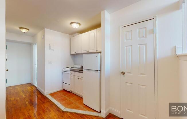 Studio, 1 bath, $2,800, Unit 4C