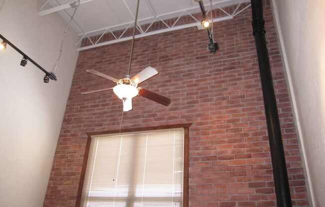 3 beds, 2 baths, 1,300 sqft, $1,525, Unit AW 111