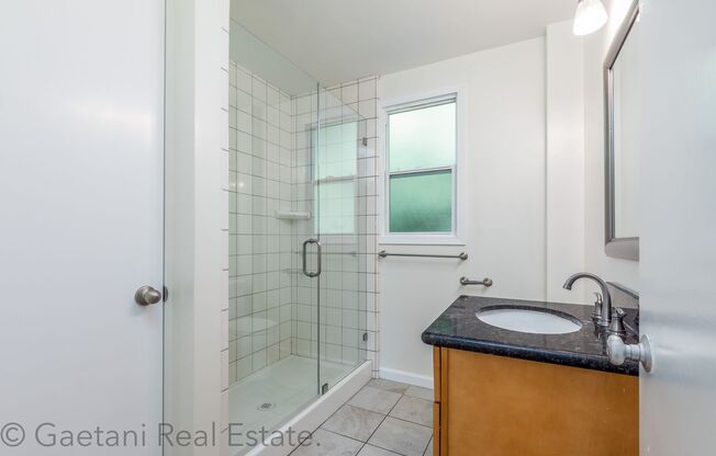 3 beds, 1 bath, $4,195, Unit # 713 R