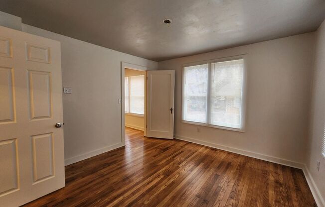 1 bed, 1 bath, 540 sqft, $700, Unit 617 NW 25th St Apt A Downstairs