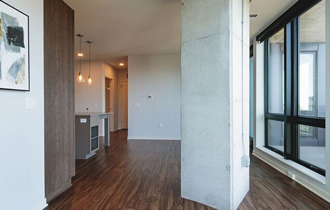 2 beds, 2 baths, 957 sqft, $2,750, Unit 1410