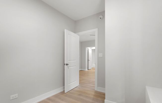 2 beds, 1 bath, 430 sqft, $1,950, Unit 1G