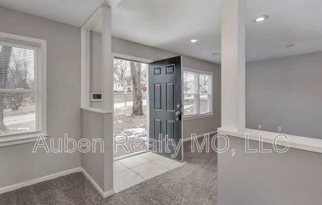 4615 FREEMAN AVE