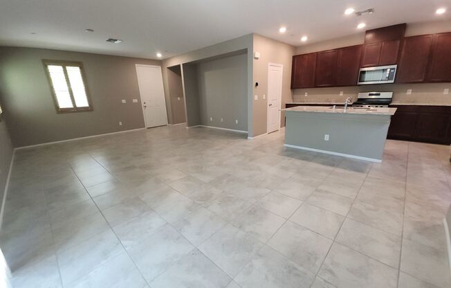 Gorgeous Recently Built 3 Bedroom Home!
