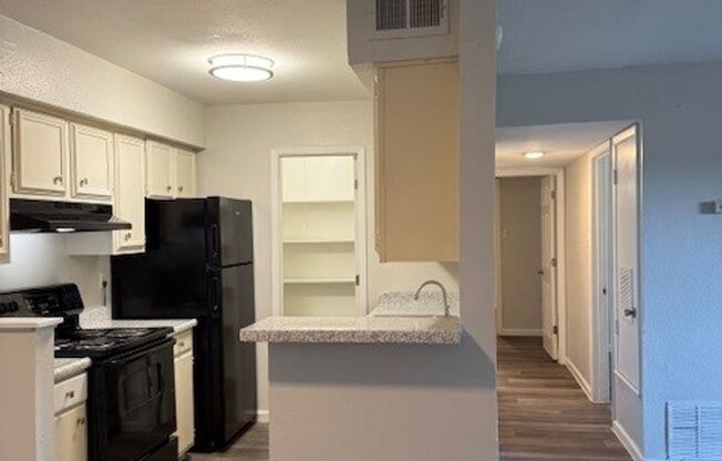 2 beds, 2 baths, 931 sqft, $1,195, Unit 02-0216