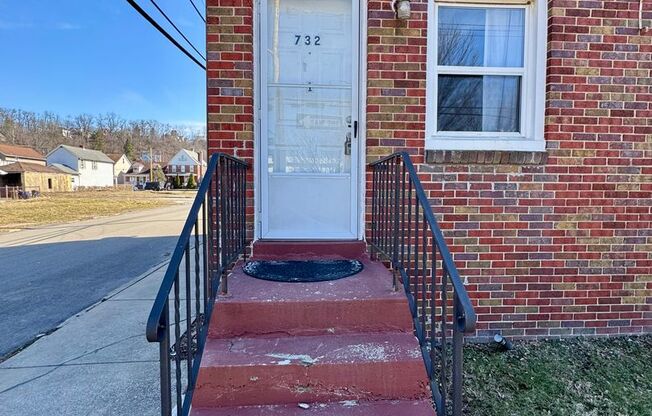 732 Idlewood Avenue (Full Service)