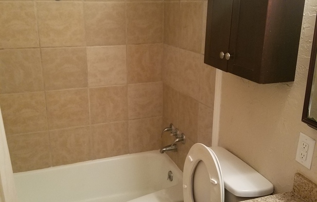 3 beds, 1 bath, $1,200