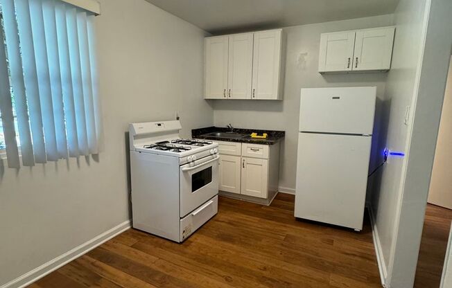 1 bed, 1 bath, 481 sqft, $2,095, Unit 37