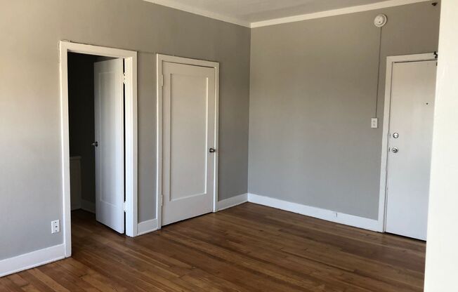 Studio, 1 bath, 275 sqft, $1,595, Unit 303