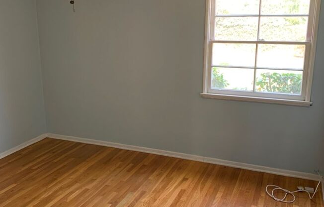 Sherman Oaks 3+2 w/appliances, family room, central air + more! (13627 Huston)