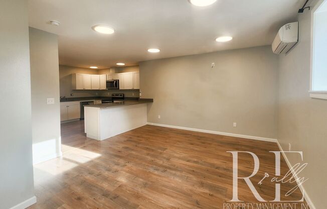 Quality Remodeled 2-Bed in Prime Location