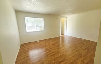 2 beds, 1 bath, $1,295, Unit 304