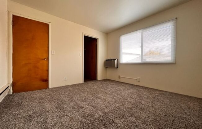 1 bed, 1 bath, 635 sqft, $1,095, Unit 598-6