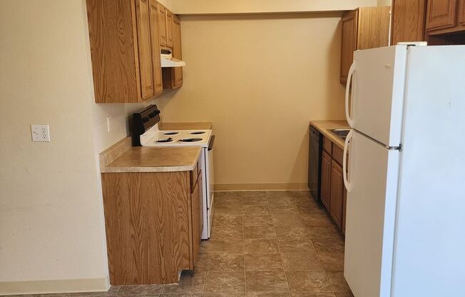 2 beds, 1 bath, $1,650, Unit # #A 205