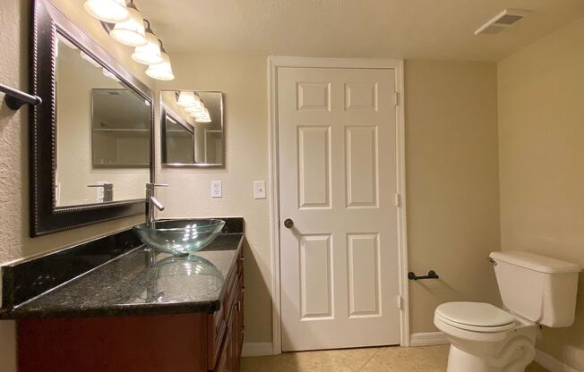 2 beds, 2 baths, $1,595