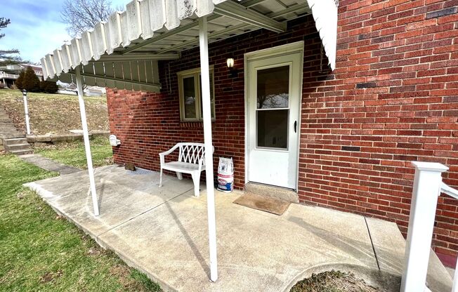 Coraopolis - 3 Bedroom, 1 Bath - Charming Home